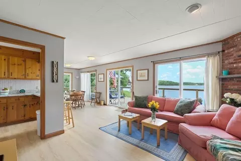 Living - 14 Salt Marsh Ln, Wareham, MA 02571 photo 2 of 3