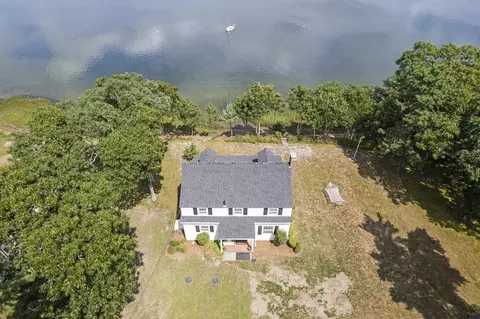 16 Salt Marsh Ln, Wareham, MA 02571 photo 2