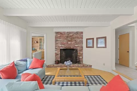 134 Paddock Cir, Mashpee, MA 02649 photo 12