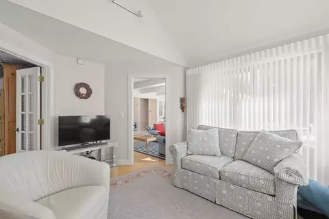 134 Paddock Cir, Mashpee, MA 02649 photo 9