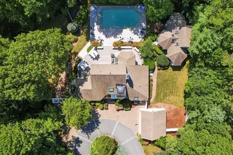 134 Paddock Cir, Mashpee, MA 02649 photo 37