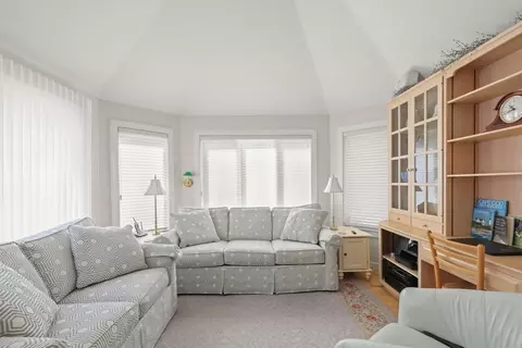 134 Paddock Cir, Mashpee, MA 02649 photo 7