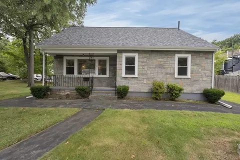 563 Main St, Stoneham, MA 02180