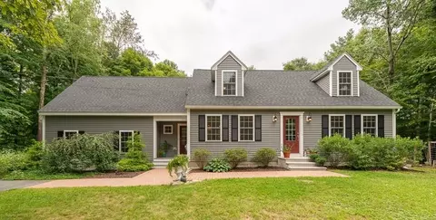 49 Townsend St, Pepperell, MA 01463