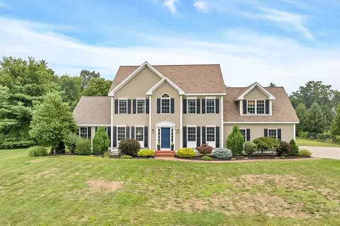 15 Hunt Rd, Kingston, NH 03848