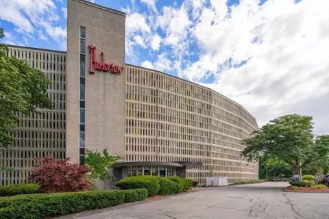 200 Swanton St #422, Winchester, MA 01890