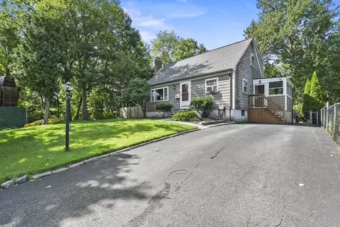 301 Cambo St, Brockton, MA 02301
