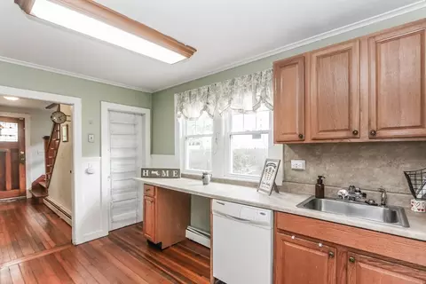 103 Clough St, Springfield, MA 01118 photo 19