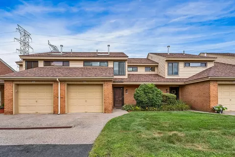 59 Cottonwood Dr #59, Stoughton, MA 02072