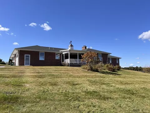 34 36 Piasta Rd, Dudley, MA 01571