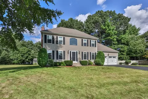 30 Bernardo Dr, Attleboro, MA 02703