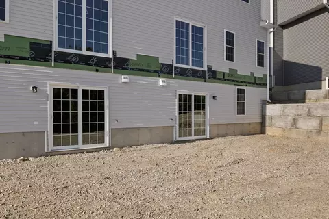 Exterior - 73 Upland St, Worcester, MA 01607 photo 4 of 4