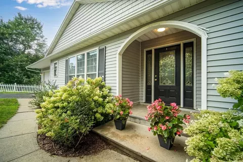 26 Munger Rd, Chicopee, MA 01020 photo 3