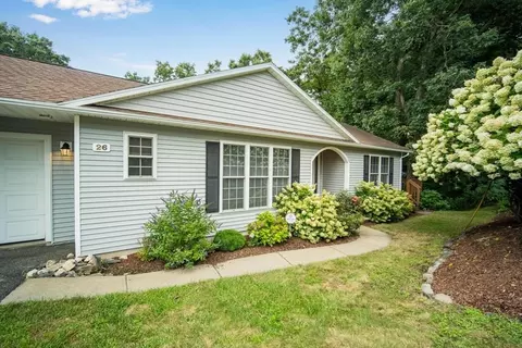 26 Munger Rd, Chicopee, MA 01020 photo 2