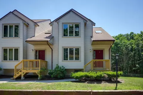 41 Elm St #D4, Foxboro, MA 02035