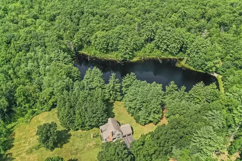 27 Bailey Rd, Townsend, MA 01474