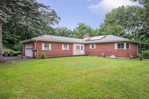 81 Pratt Rd, Fitchburg, MA 01420