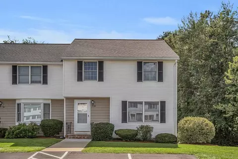 60 Christopher Dr #60, Methuen, MA 01844