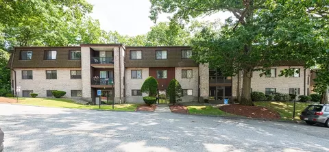 3 Greenbriar #304, North Reading, MA 01864