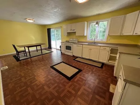 3 Lyndale Ave #D, Webster, MA 01570 photo 3