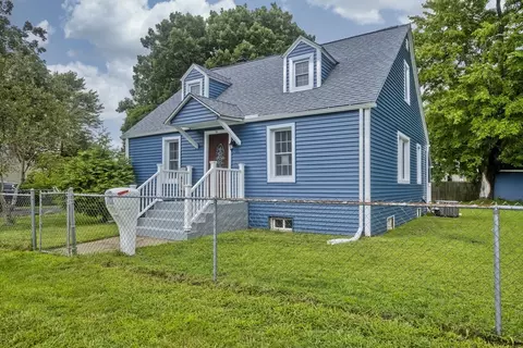 Exterior - 131 Savoy Ave, Springfield, MA 01104 photo 2 of 10