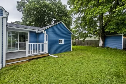 Exterior - 131 Savoy Ave, Springfield, MA 01104 photo 8 of 10
