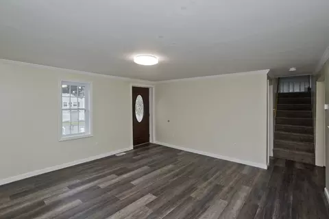 Living - 131 Savoy Ave, Springfield, MA 01104 photo 1 of 4
