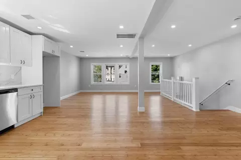 69 Cutler St, Worcester, MA 01604 photo 7