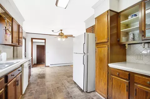Kitchen - 7 Warwick Dr, Ludlow, MA 01056 photo 6 of 7