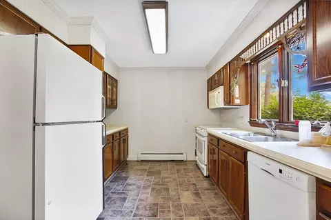 Kitchen - 7 Warwick Dr, Ludlow, MA 01056 photo 3 of 7