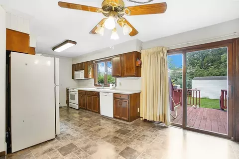 Kitchen - 7 Warwick Dr, Ludlow, MA 01056 photo 1 of 7