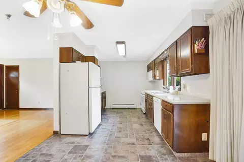 Kitchen - 7 Warwick Dr, Ludlow, MA 01056 photo 2 of 7