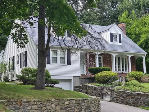 12 Pine Tree Dr, Worcester, MA 01609