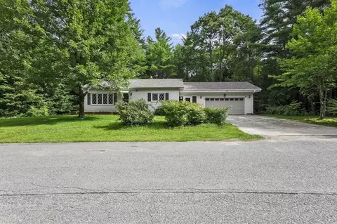 8 Graves Ave, Templeton, MA 01468