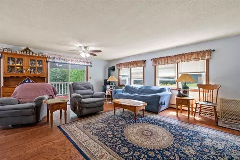 8 Stone Valley Rd, Orange, MA 01364 photo 5