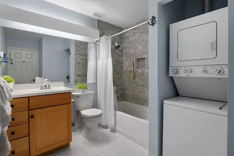 Bath - 7 S Stone Mill Dr #521, Dedham, MA 02026 photo 1 of 2