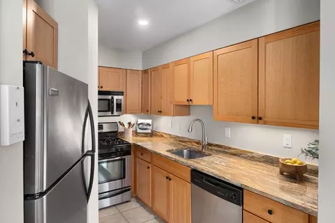 Kitchen - 7 S Stone Mill Dr #521, Dedham, MA 02026 photo 2 of 2