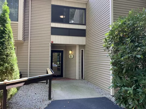 1 Thayer Pond Dr #3, Oxford, MA 01537