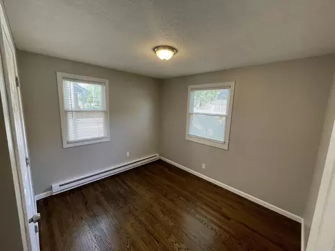 88 Lloyd Ave, Springfield, MA 01119 photo 9