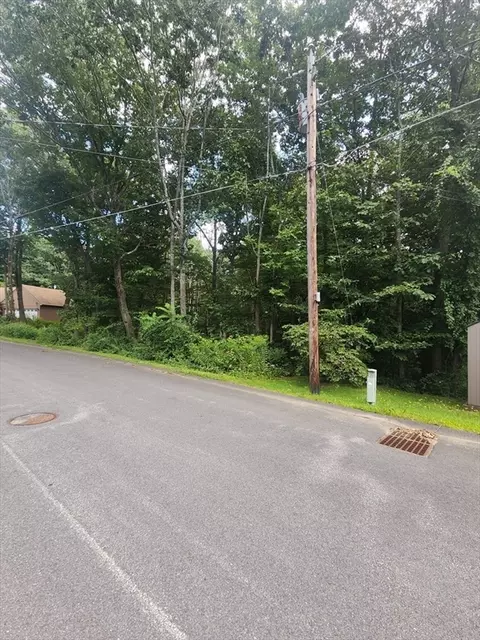 0 Crestwood Dr, Gardner, MA 01440
