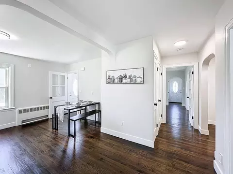 Entry Way - 78 Catherine St, Chicopee, MA 01013 photo 1 of 4