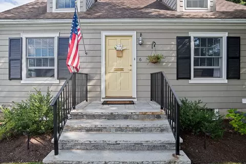 6 Van Norden Rd, Woburn, MA 01801