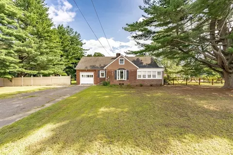 325 North St, Agawam, MA 01030