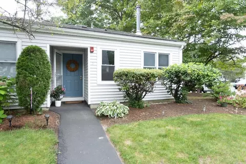 2 Prudence Crandall Ln #2, Easton, MA 02356