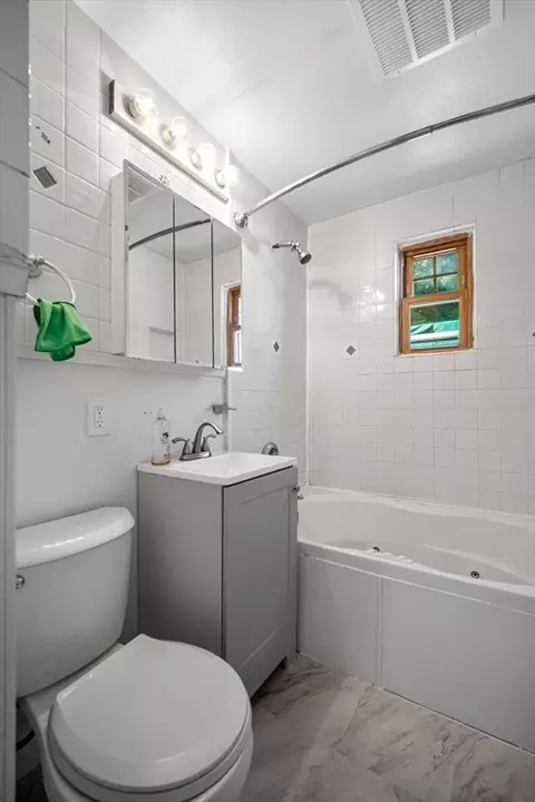 Bath - 216 Windemere St, Springfield, MA 01104 photo 1 of 2