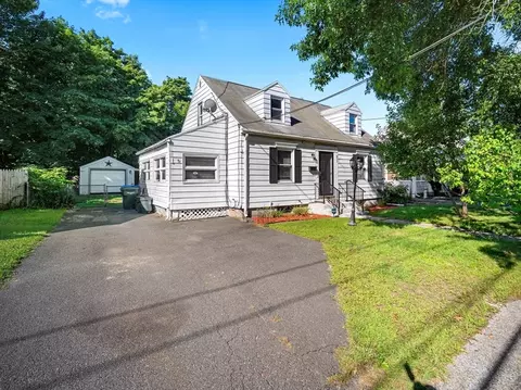 216 Windemere St, Springfield, MA 01104