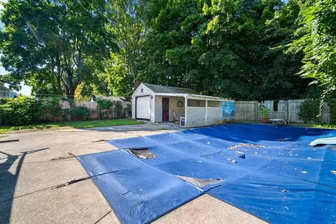 Exterior - 216 Windemere St, Springfield, MA 01104 photo 5 of 5