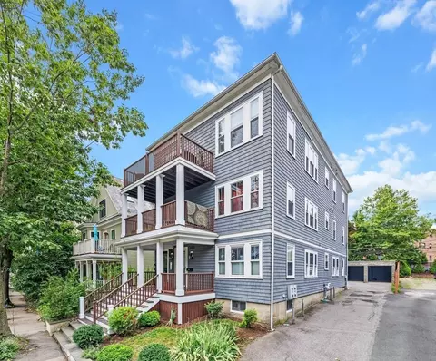48 Jamaica Rd #3, Brookline, MA 02445