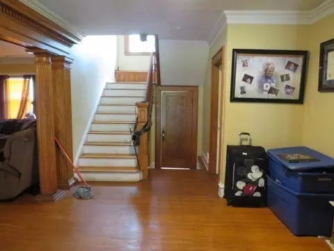 65 Bellevue Ave, Springfield, MA 01108 photo 4