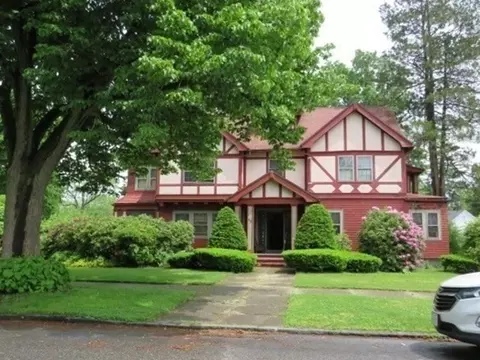65 Bellevue Ave, Springfield, MA 01108 photo 2